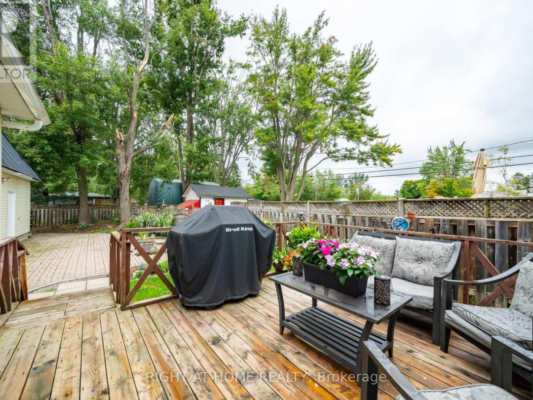 3392 CORONATION AVENUE, 