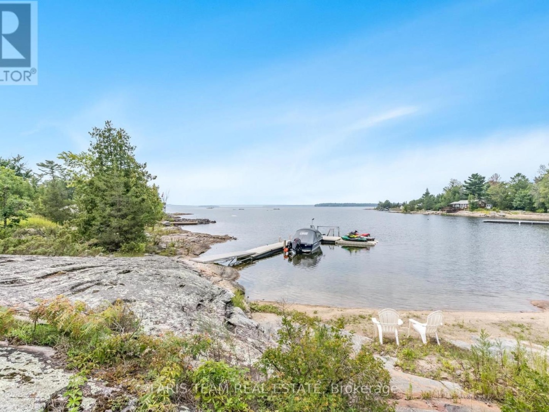 70 Kamenni Bay Road, Georgian Bay