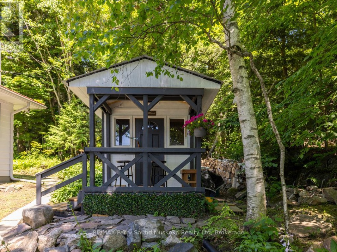 18 KARHU LANE, 