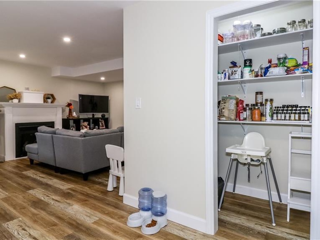 1 MARIPOSA Drive, 
