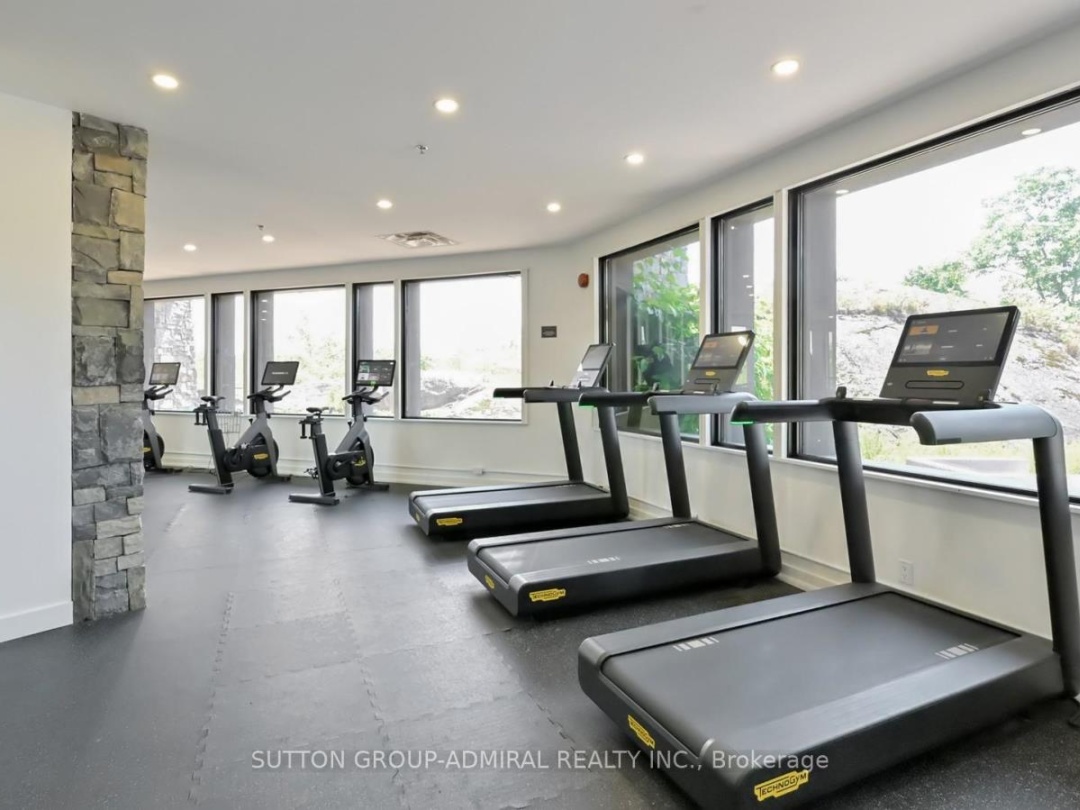 209 - 120 CARRICK TRAIL, 
