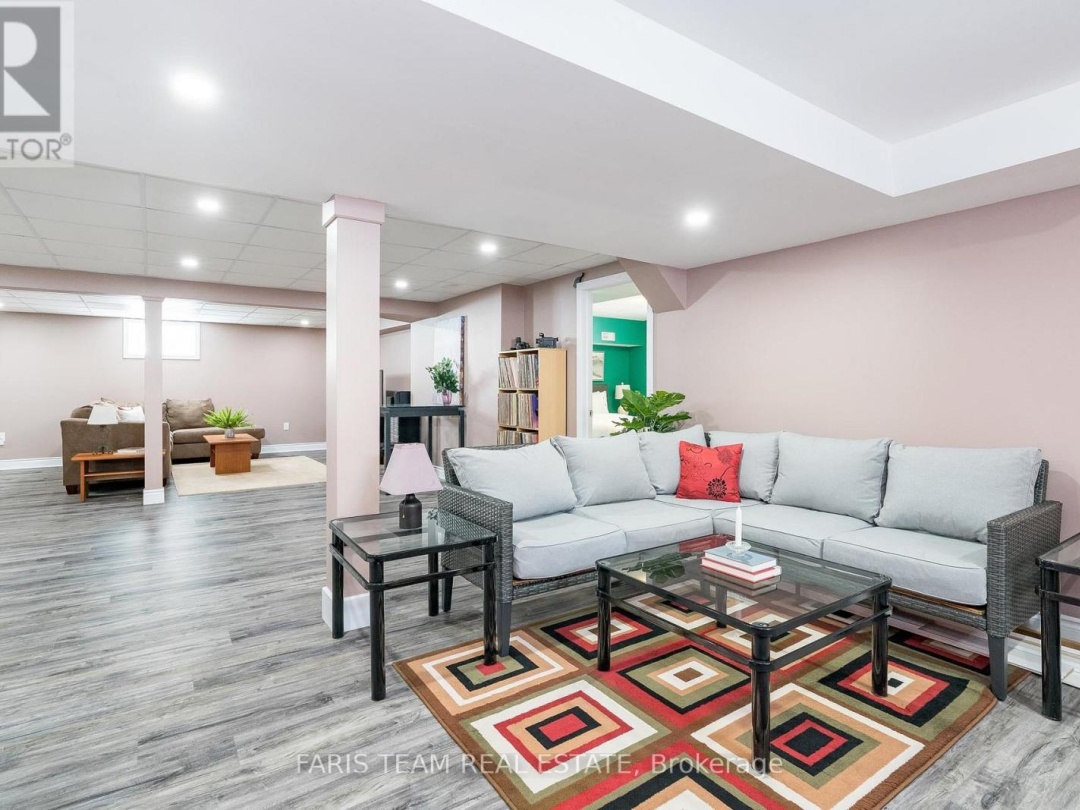 145 PINERIDGE GATE, 