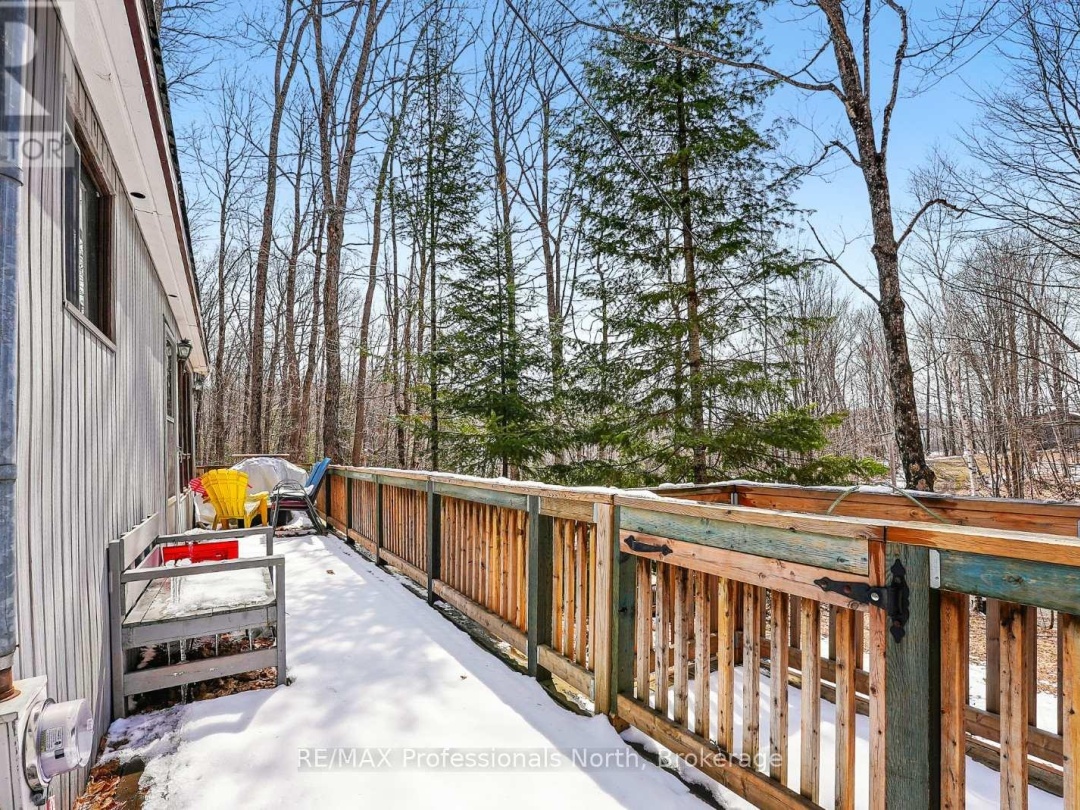 1025 Manitou Road, Little Dudmon Lake