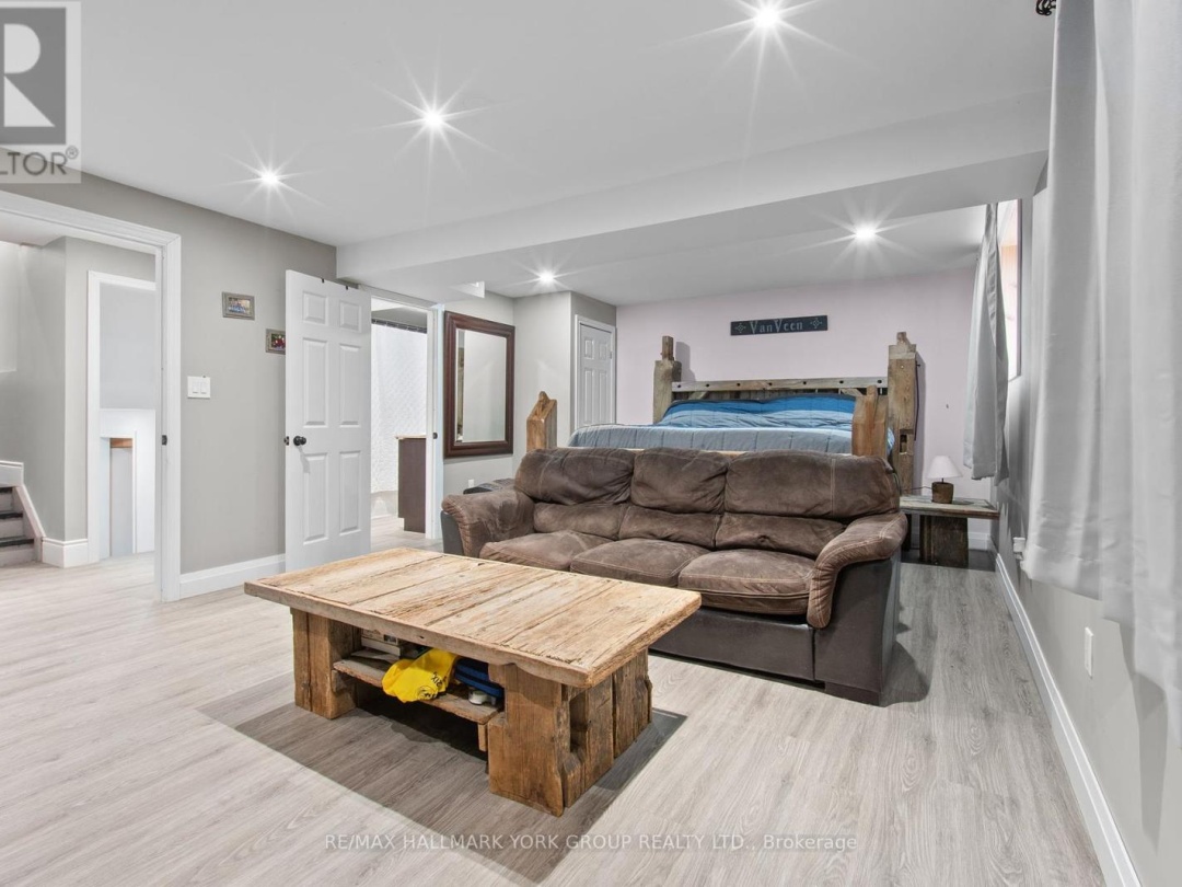 24115 Thorah Park Boulevard, Lake Simcoe