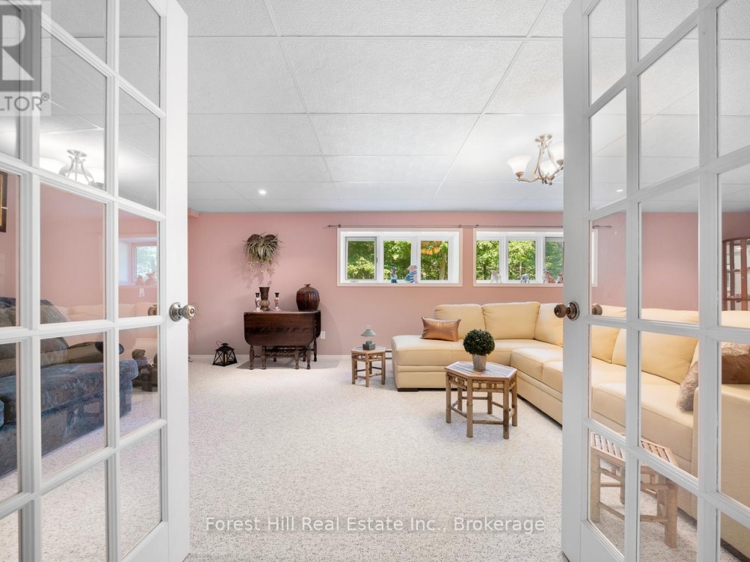 17 SKERRYVORE CIRCLE, 
