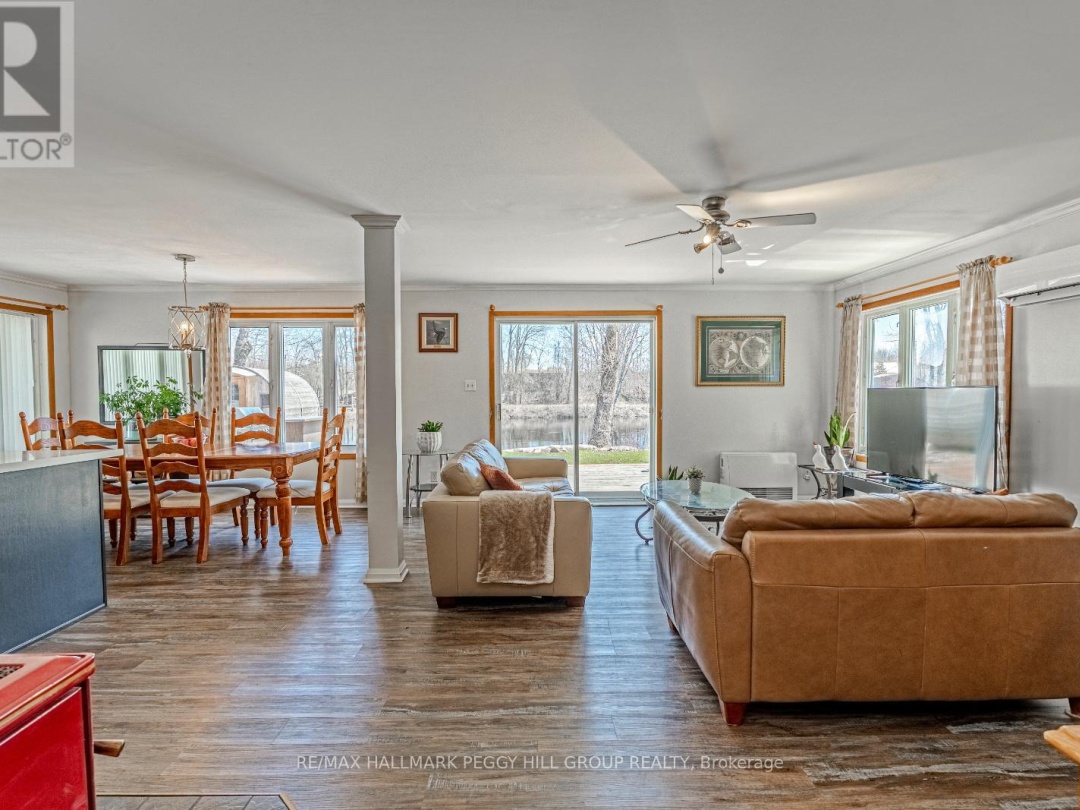 7229 Davy Drive, Black Lake