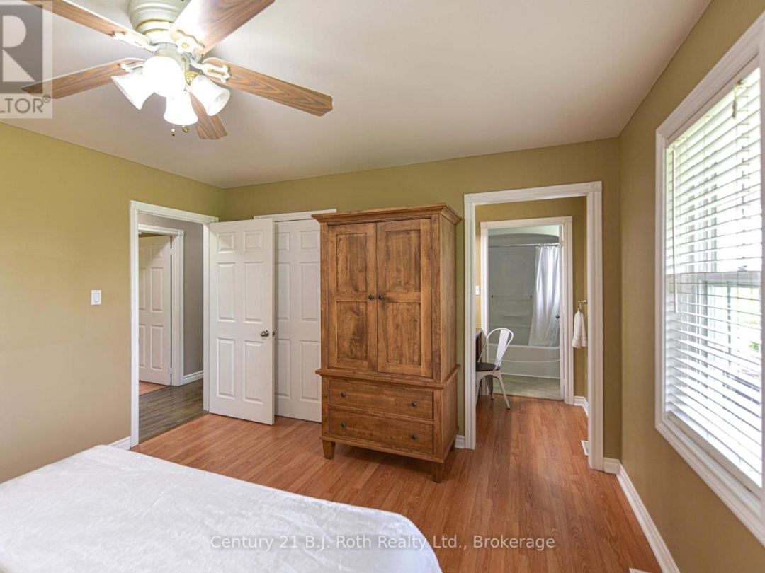 3516 Kirkfield Road, Dalrymple Lake
