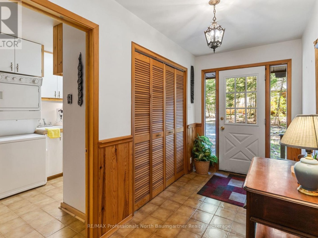 6469 Kennisis Lake Road, Kennisis Lake