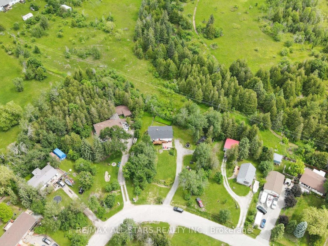 43 Sturgeon Glen Road, Sturgeon Lake