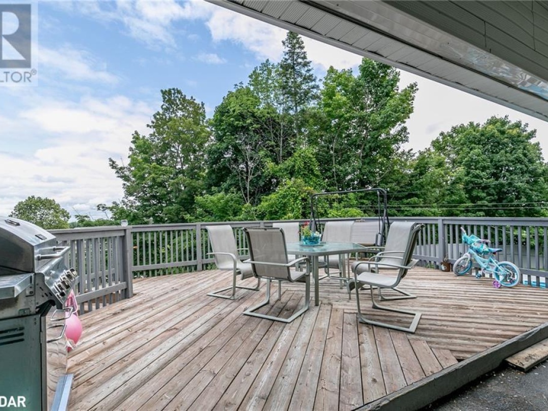 42 Charles Road, Orillia