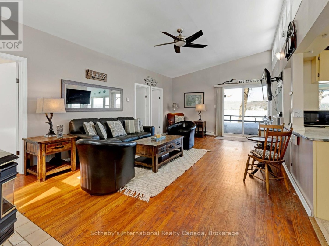 1028 Hillcrest Lane, Halls Lake