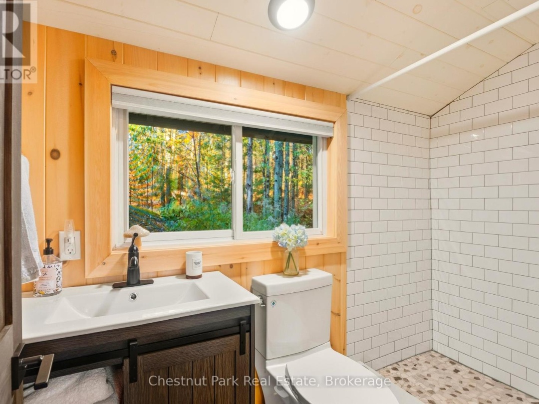 1 - 1763 NORTH MULDREW LAKE ROAD, 