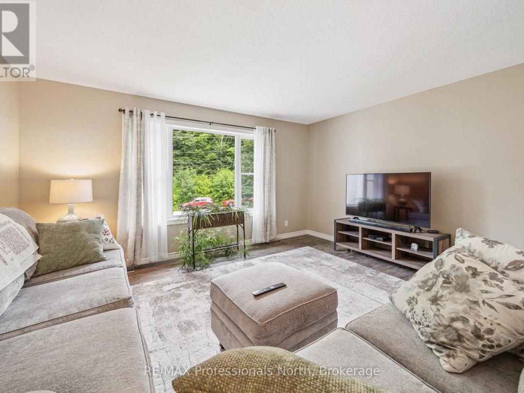 57 YONGE STREET S, 