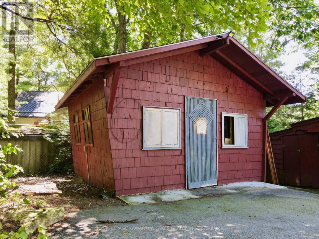 7692 BIRCH DRIVE, Black Lake
