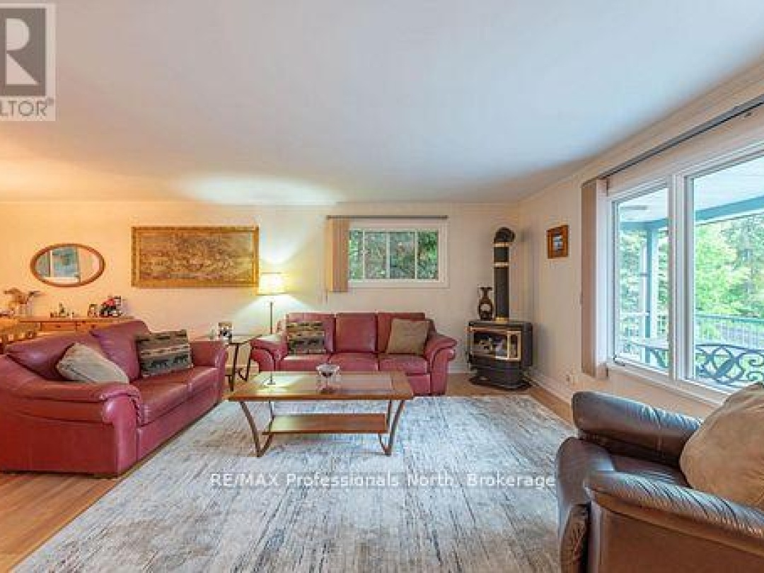 1981 HORSESHOE LAKE ROAD, Horseshoe Lake