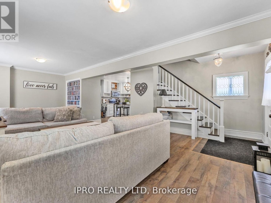 280 MARY STREET, 