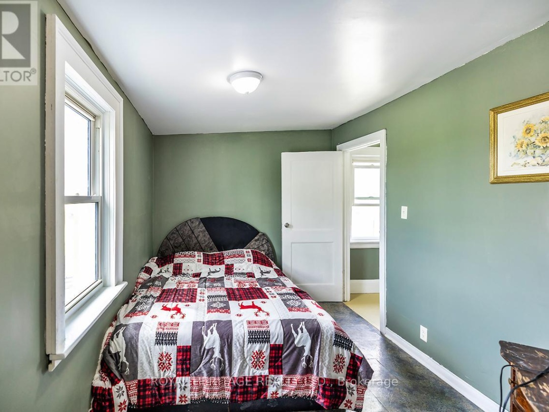 833 WOODVILLE ROAD, 