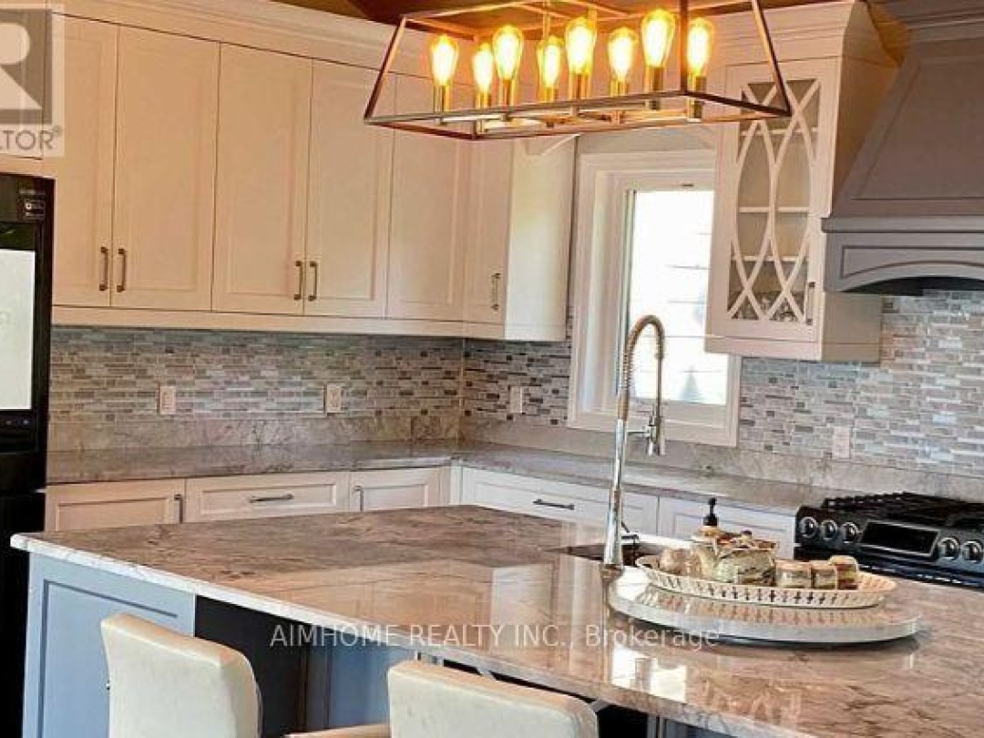 2858 Lakeshore Road E, Oro-Medonte