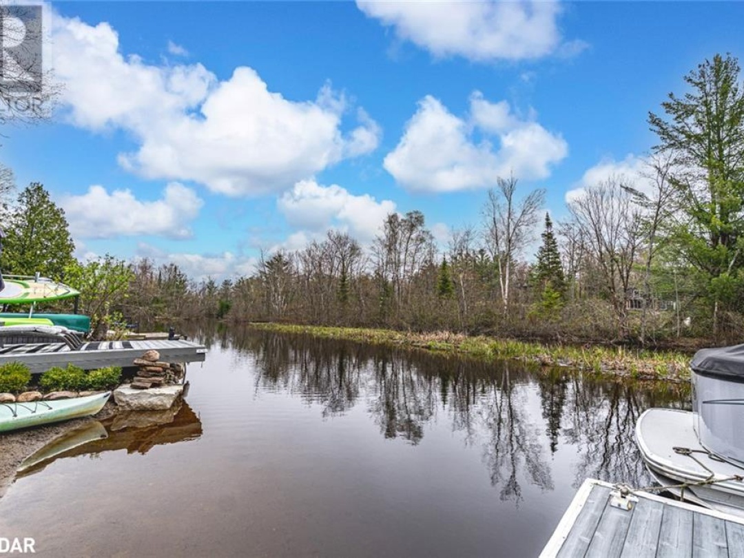 7952 Park Lane Crescent, Black Lake