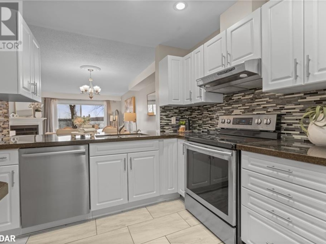 1 Olive Crescent Unit# 4, Lake Simcoe