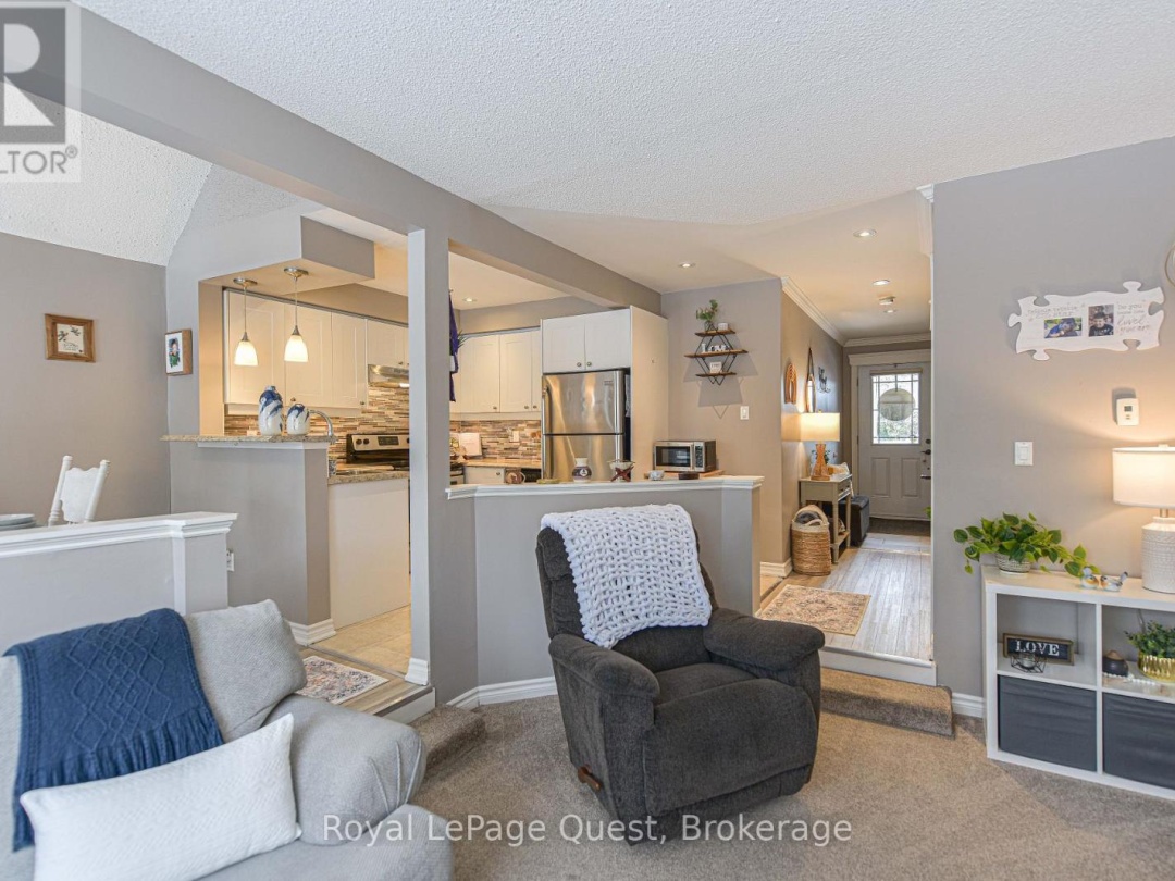 19 12 Lankin Boulevard, Orillia