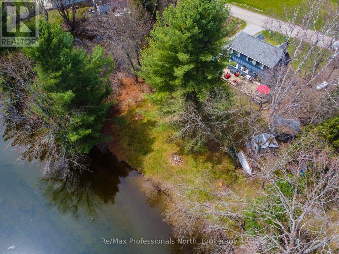80 Invergordon Avenue, Gull Lake