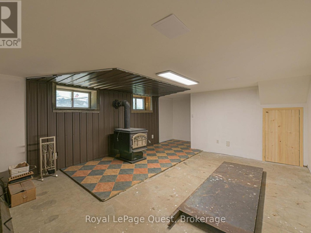 1046 SOUTHWOOD ROAD, 