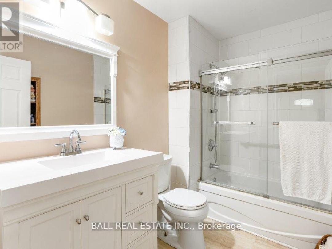 4263 LOOP ROAD, 