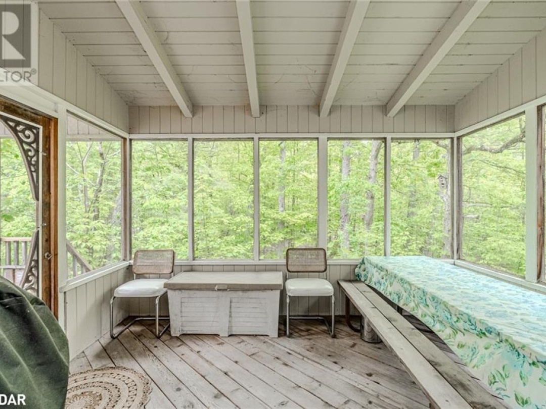 2 IS 880 GEORGIAN BAY, 