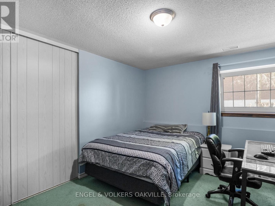 216 ROBINS POINT ROAD, 