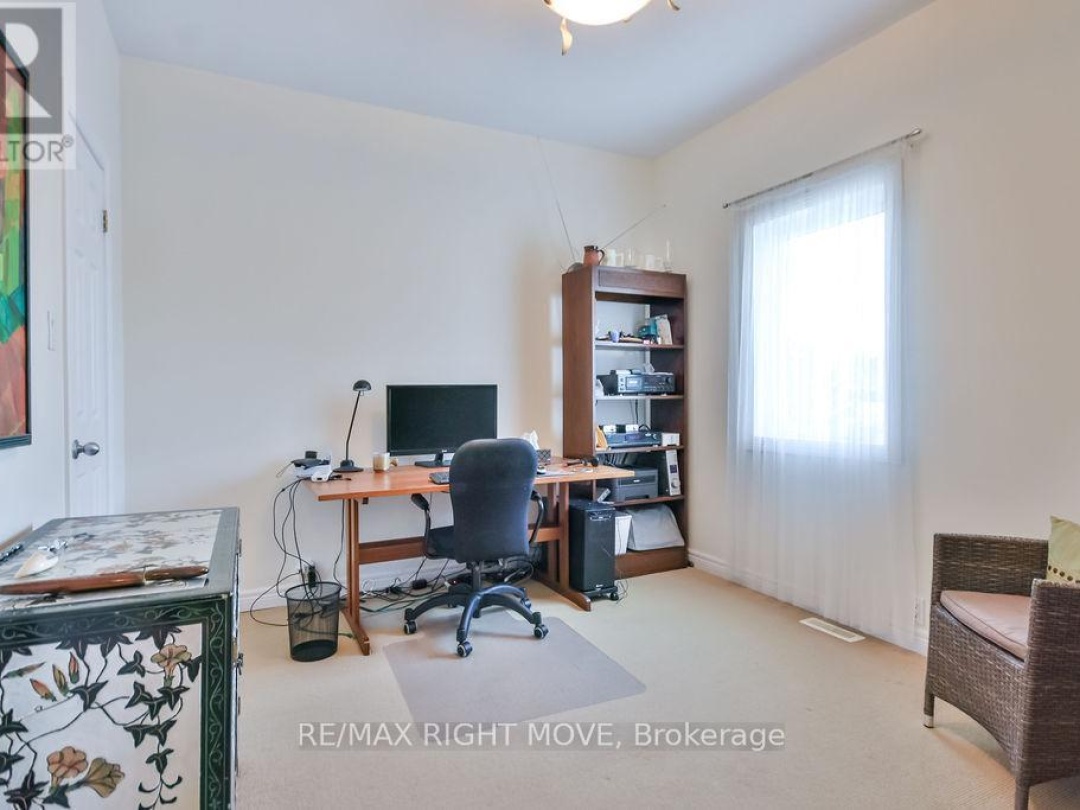 14 Sandlewood Trail, Ramara
