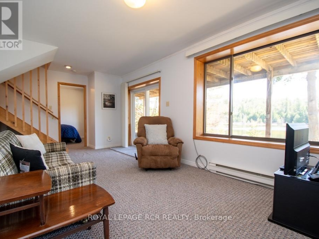 24 Juniper Crescent, Four Mile Lake