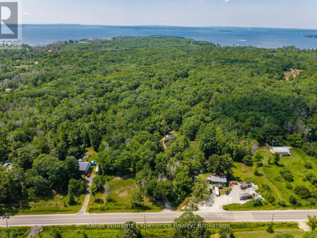 753 HONEY HARBOUR ROAD, 