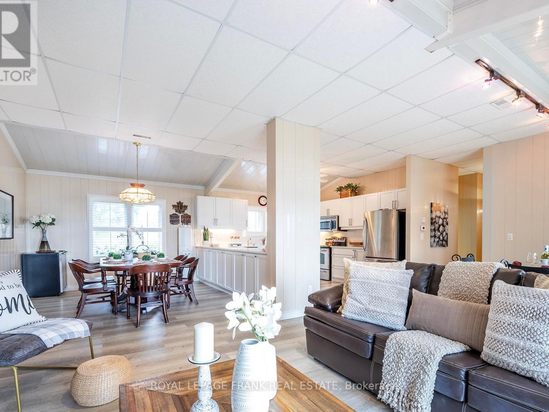 46 LAKEVIEW BOULEVARD, Lake Scugog