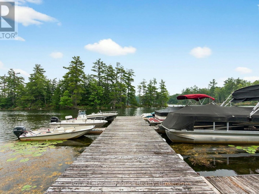 390 ISLAND 360 ISLAND, Six Mile Lake