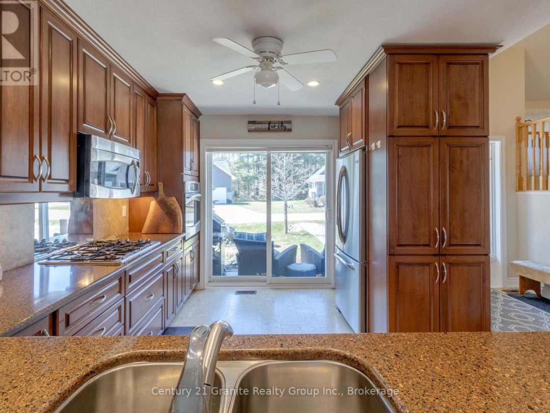 44 WEBB CIRCLE, 