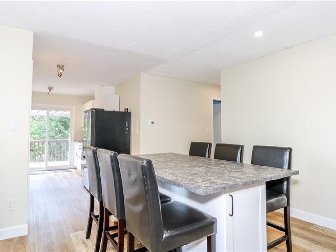 1 MARIPOSA Drive, 