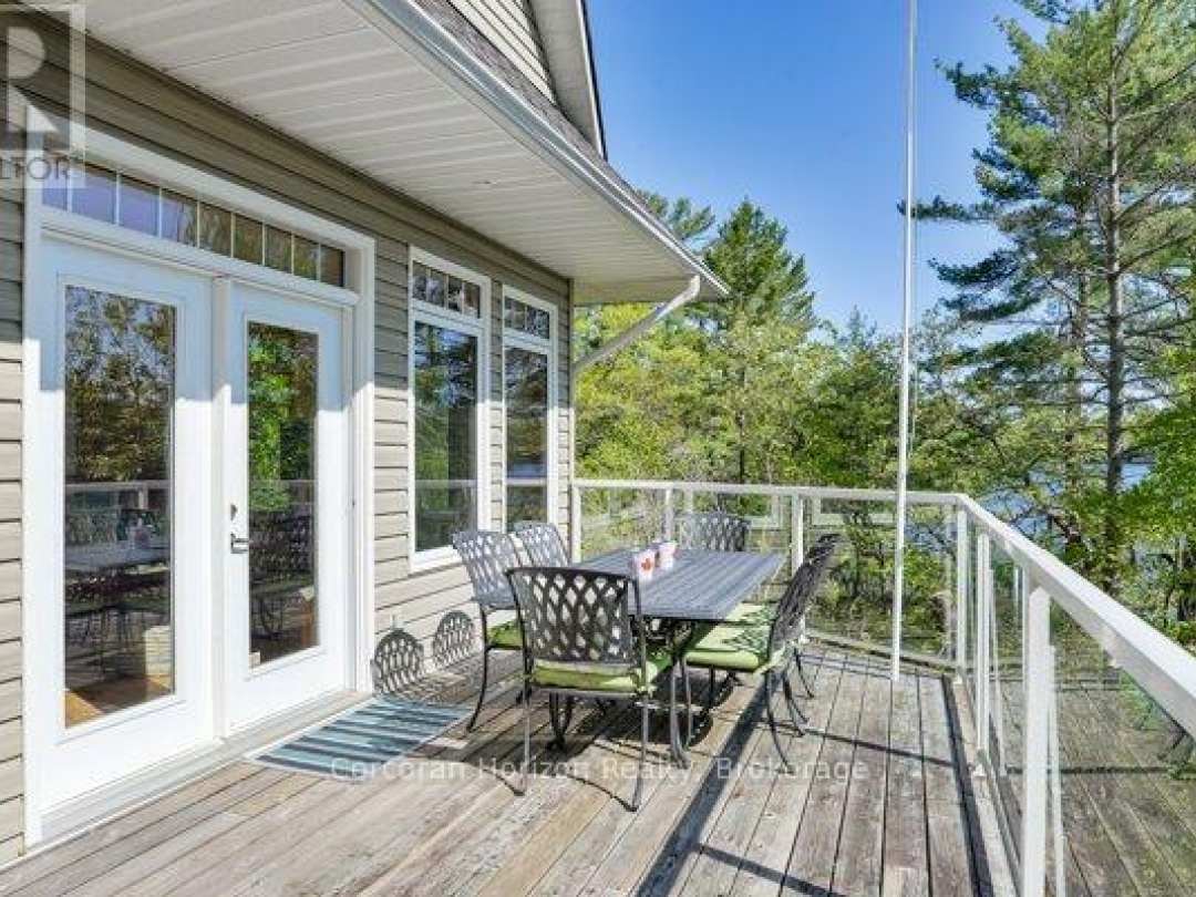 1320 Island 360 Road, Six Mile Lake