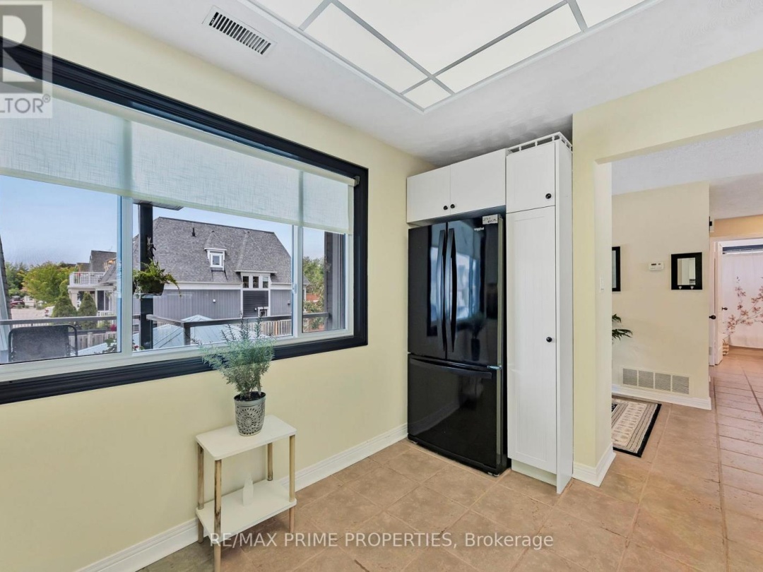 201 - 585 ATHERLEY ROAD, 