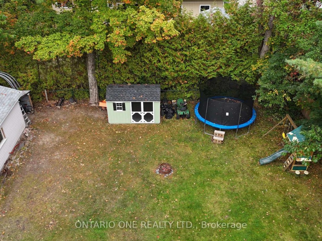 550 MUSKOKA BEACH ROAD, 