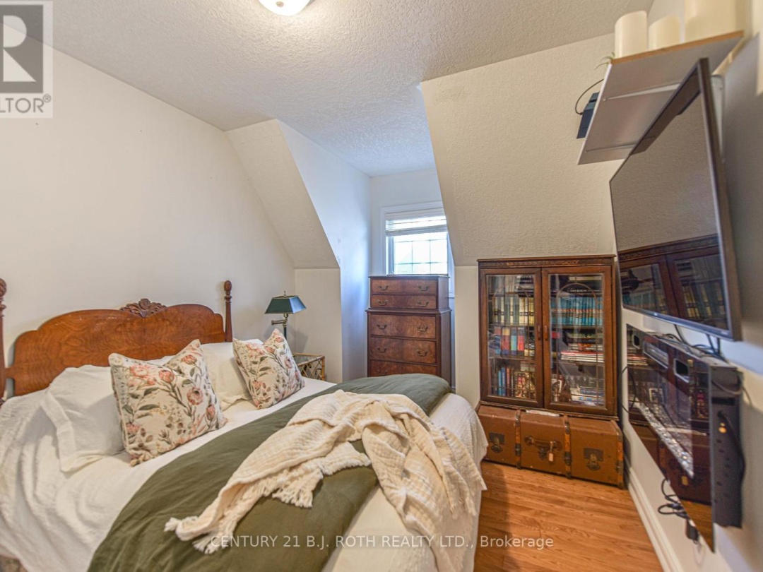 15 - 5 INVERMARA COURT, Lake Simcoe