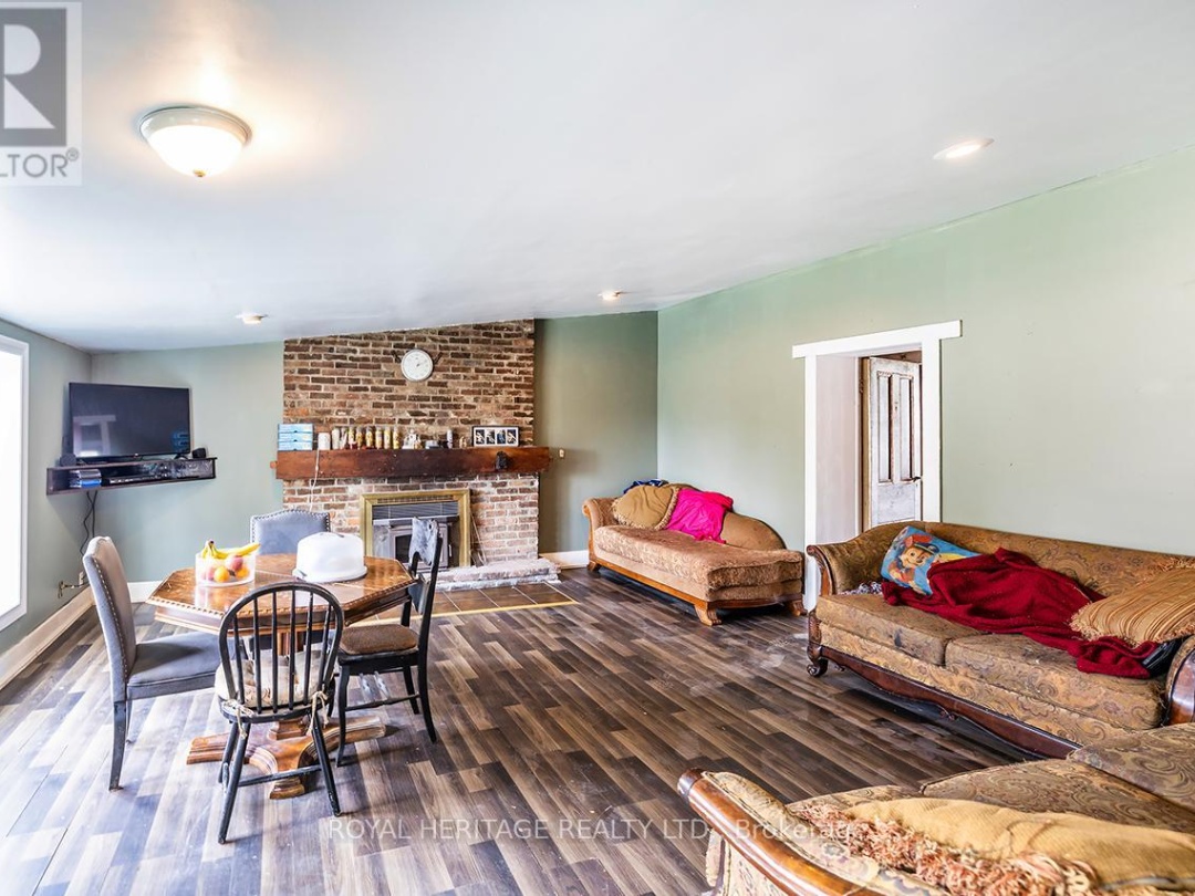 833 WOODVILLE ROAD, 