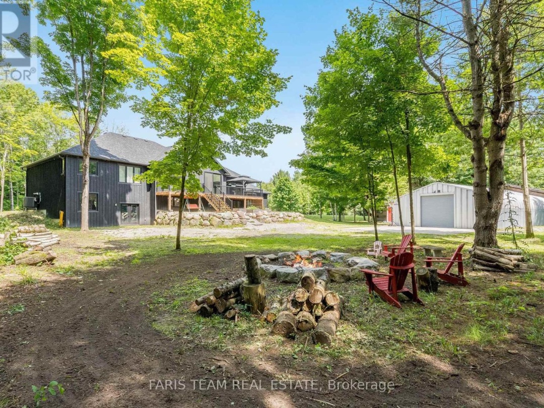 151 Mount Saint Louis Road E, Coldwater Lake