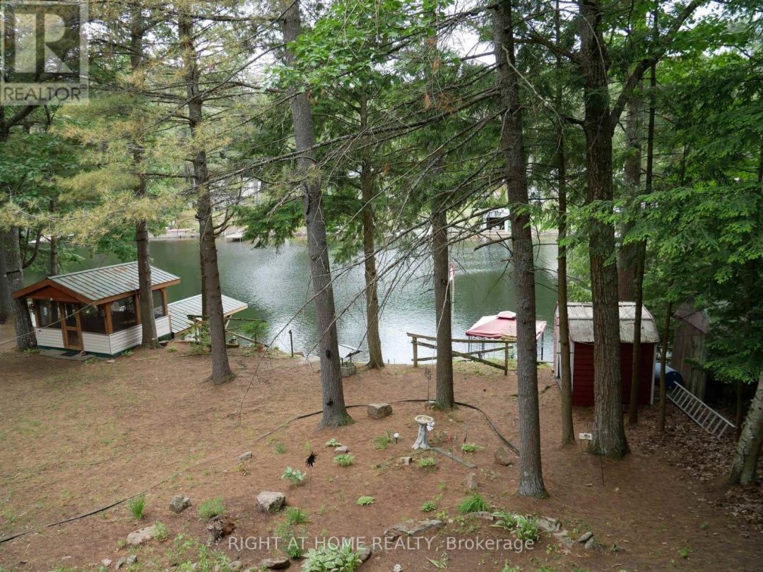 1130 TOWERING OAKS TRAIL W, 