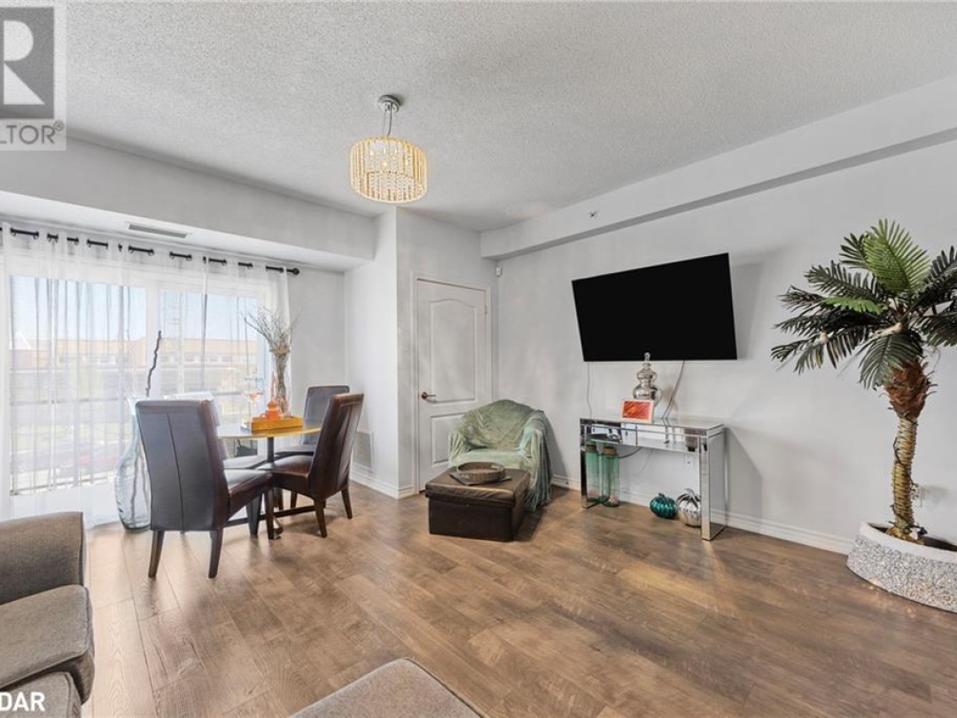 720 YONGE Street Unit# 205, 