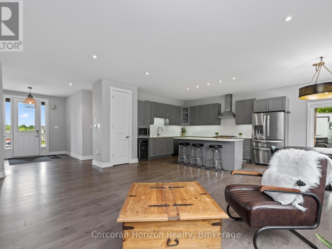 12 REIDS RIDGE, 