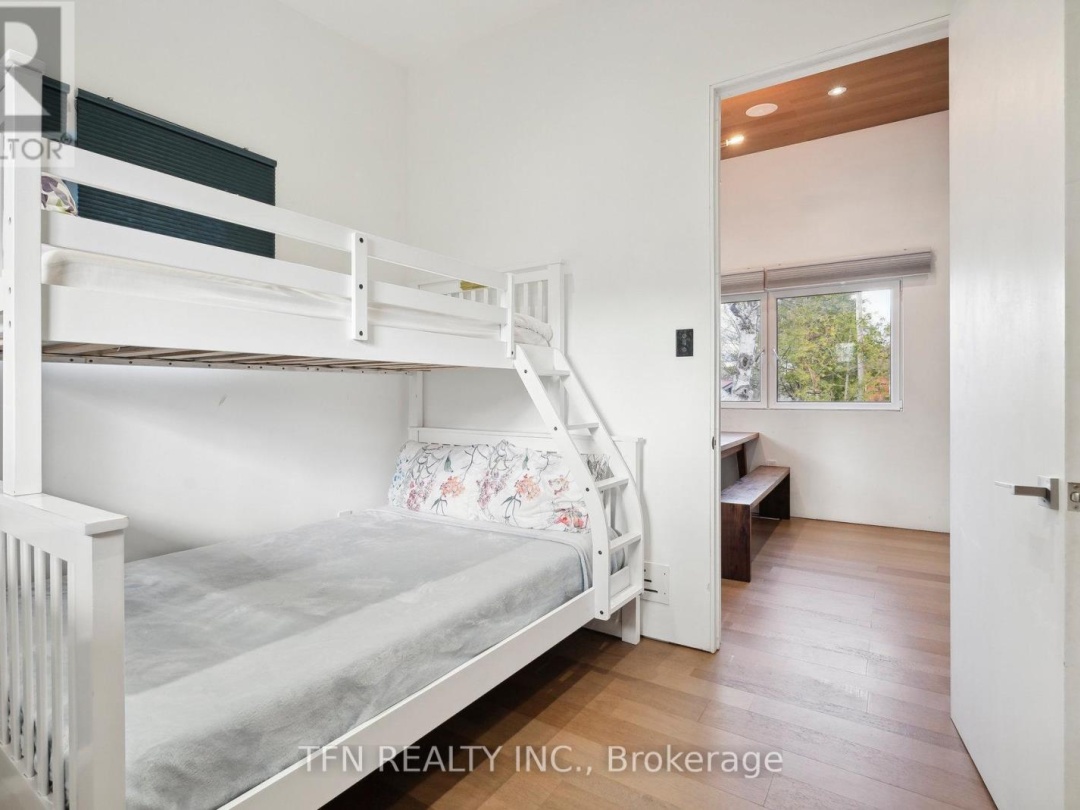 12 Schooner Lane, Tay
