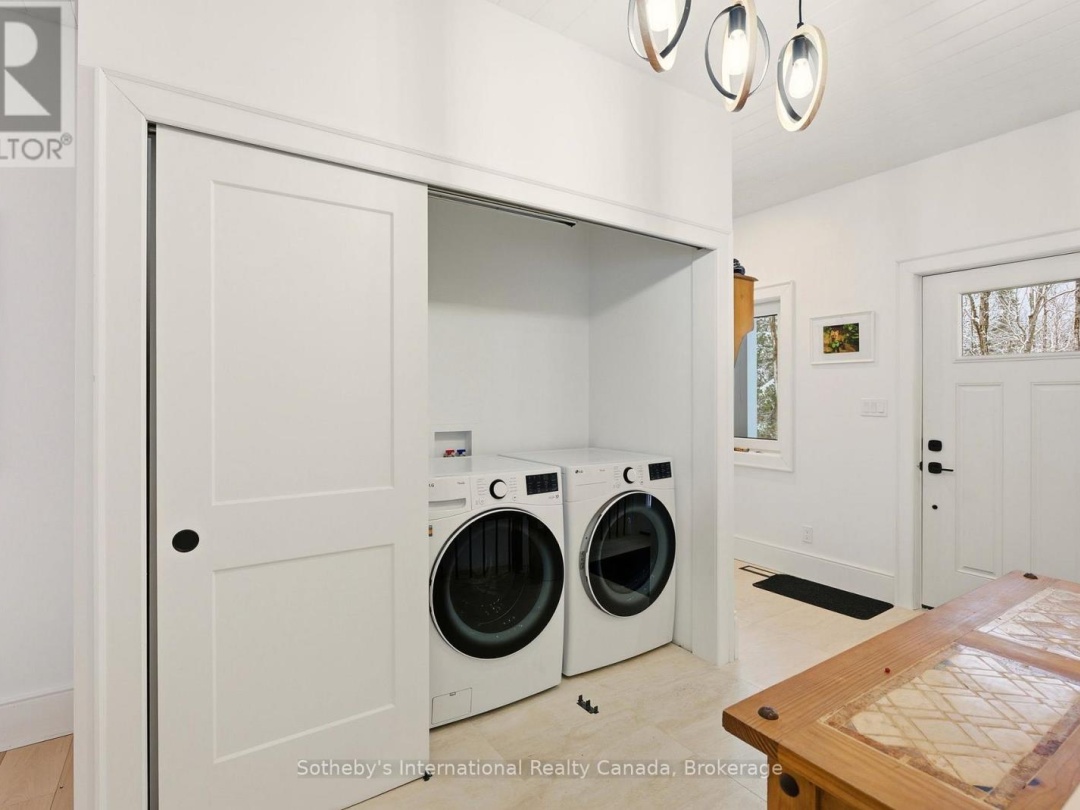 2435 RAVENSCLIFFE ROAD, 