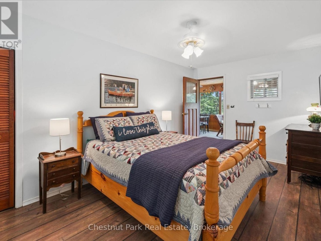 1082 MAPLEWOOD ROAD E, 