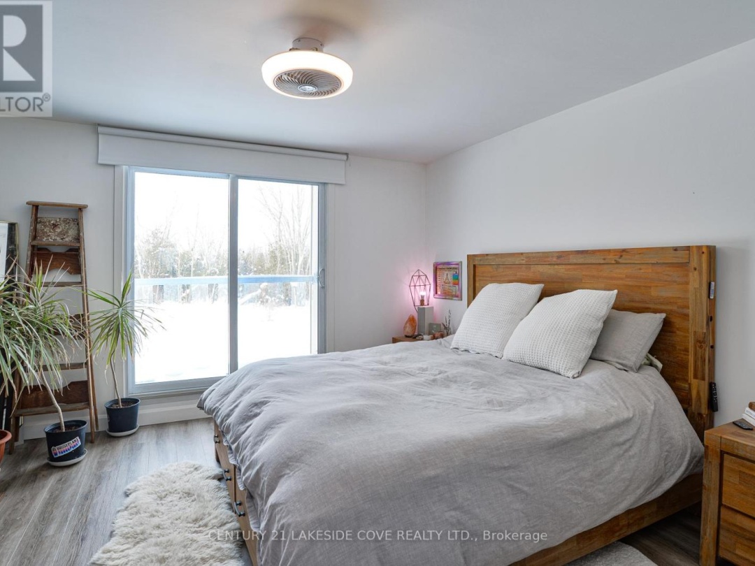 19 4 Paradise Boulevard, Lake Simcoe